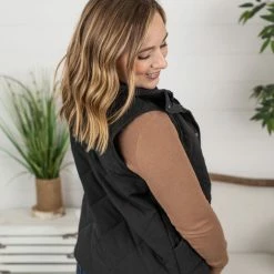 Michelle Mae Remy Zip Up Vest - Black SHORT SLEEVES