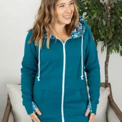 Michelle Mae LONG SLEEVES Classic FullZip - Winter Snowflake