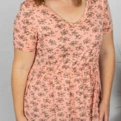 Michelle Mae SHORT SLEEVES Sarah Ruffle Top - Peach Floral