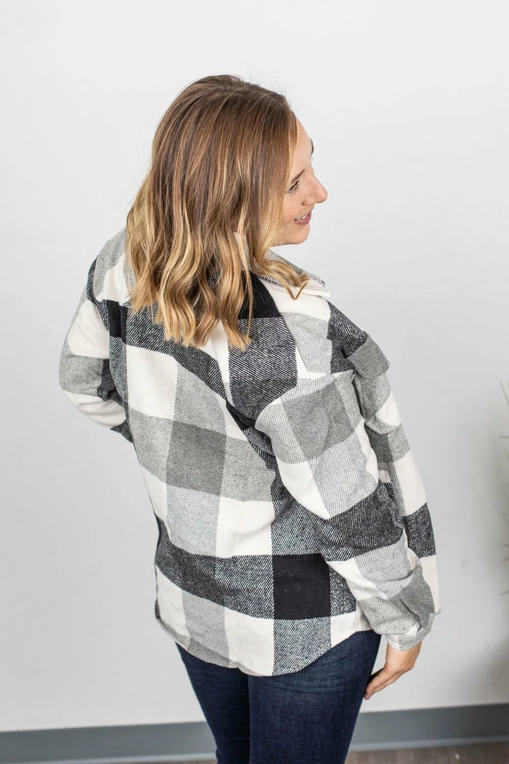 Best Sale ❤️ Michelle Mae LONG SLEEVES Holly Plaid Shacket - Black And White ⌛ 4 Michelle Mae LONG SLEEVES Holly Plaid Shacket - Black And White