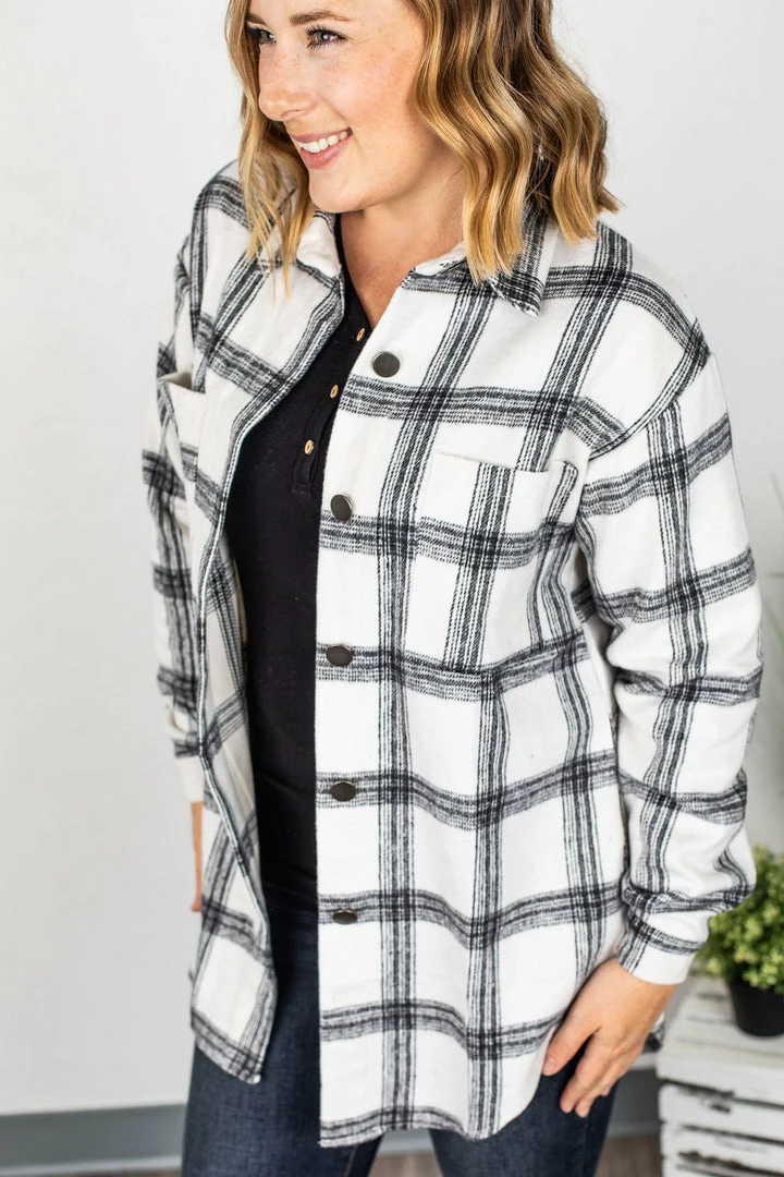 Promo 💯 Michelle Mae LONG SLEEVES Dolly Long Plaid Shacket - Black And White 🎉 3 Michelle Mae LONG SLEEVES Dolly Long Plaid Shacket - Black And White