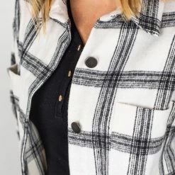Promo 💯 Michelle Mae LONG SLEEVES Dolly Long Plaid Shacket - Black And White 🎉 11 Michelle Mae LONG SLEEVES Dolly Long Plaid Shacket - Black And White