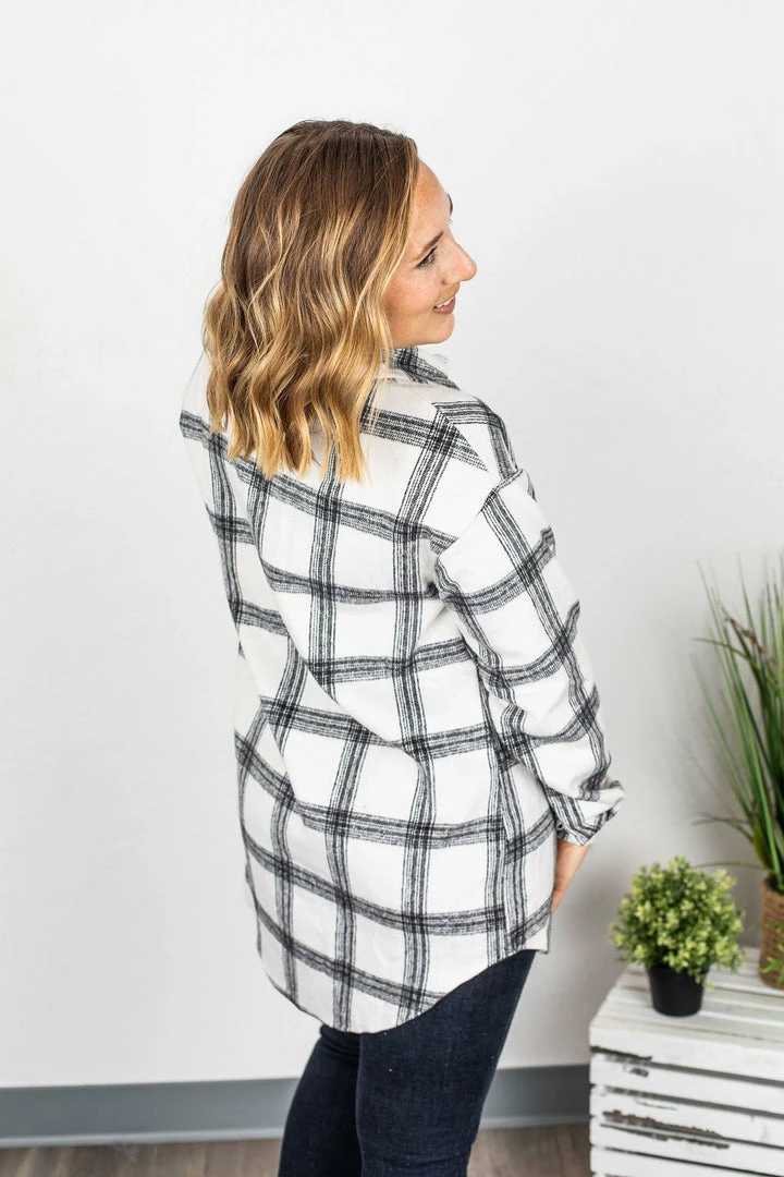 Promo 💯 Michelle Mae LONG SLEEVES Dolly Long Plaid Shacket - Black And White 🎉 5 Michelle Mae LONG SLEEVES Dolly Long Plaid Shacket - Black And White
