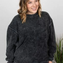 Michelle Mae Vintage Wash Ribbed Pullover - Black LONG SLEEVES