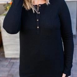 Michelle Mae LONG SLEEVES Harper Long Sleeve Henley - Black