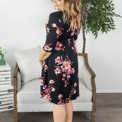 Budget π Michelle Mae Taylor π Dress - Black Floral βοΈ 12 Michelle Mae Taylor Dress - Black Floral