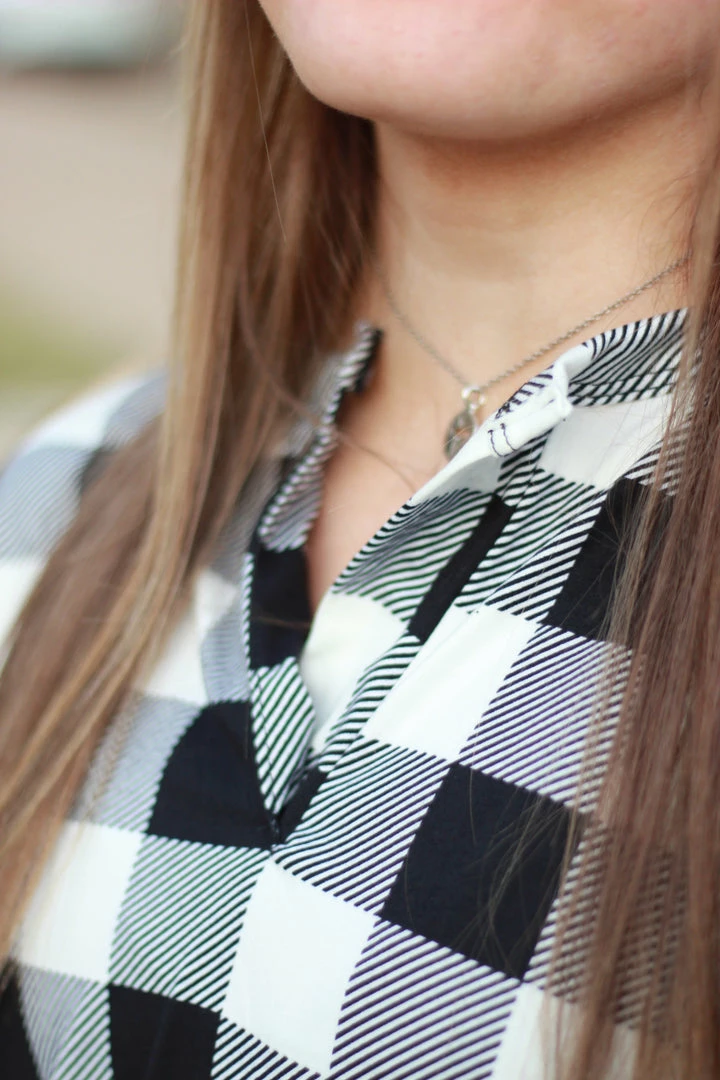 New 👍 Rogue Society Apparel® Sadie Kangaroo Top | Black And White Buffalo Plaid ⭐ 10 Rogue Society Apparel® Sadie Kangaroo Top | Black And White Buffalo Plaid