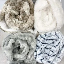 Michelle Mae ACCESSORIES Soft And Sherpa Blanket - Brown