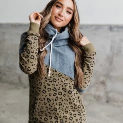 Ampersand Avenue Feline Good Singlehood Sweatshirt LONG SLEEVES