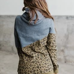 Ampersand Avenue Feline Good Singlehood Sweatshirt LONG SLEEVES