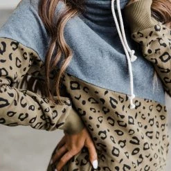 Ampersand Avenue Feline Good Singlehood Sweatshirt LONG SLEEVES