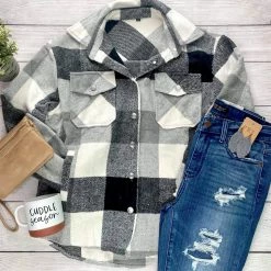 Best Sale ❤️ Michelle Mae LONG SLEEVES Holly Plaid Shacket - Black And White ⌛ 9 Michelle Mae LONG SLEEVES Holly Plaid Shacket - Black And White
